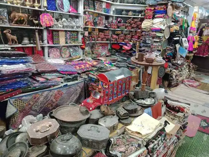 karimabad bazar